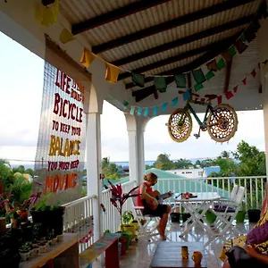 happy-hippies-house.comcaribbean.com/